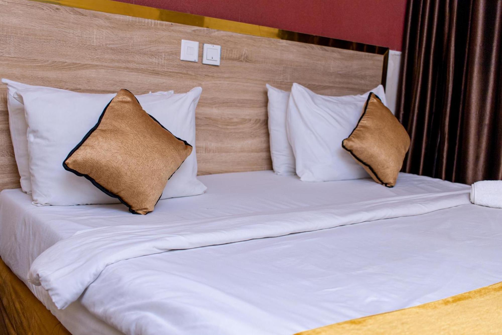 Royal Rex Hotels And Spa Lagos Buitenkant foto