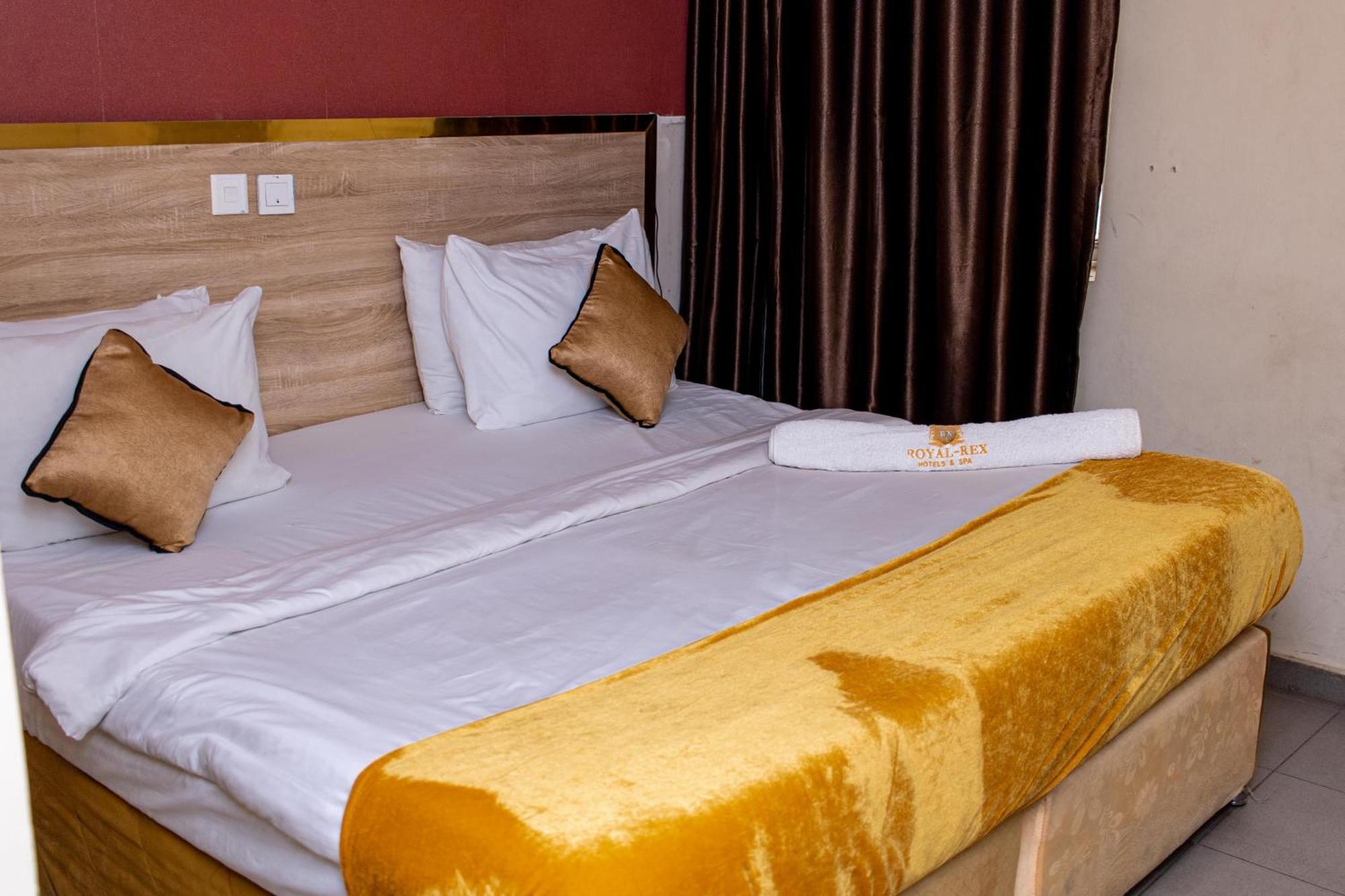 Royal Rex Hotels And Spa Lagos Buitenkant foto